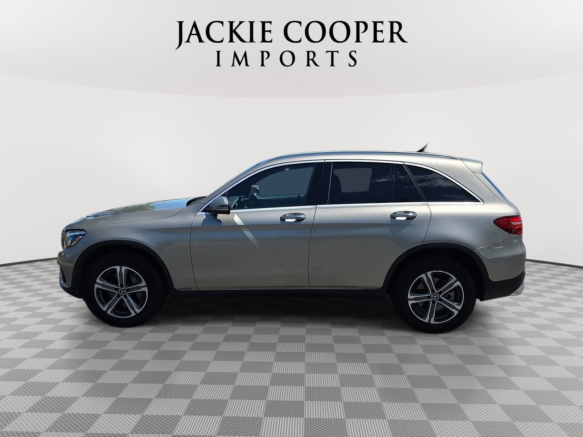 Used 2019 Mercedes-Benz GLC 300 4MATIC image 8