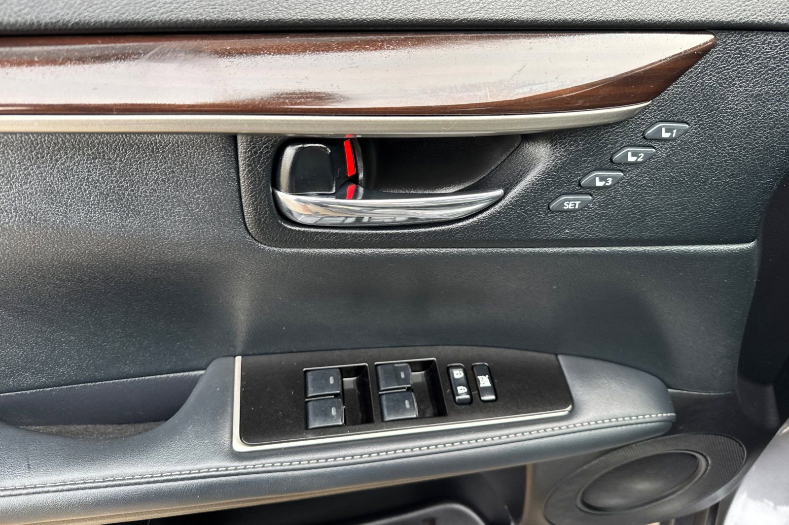 Used 2018 Lexus ES 350 w/ Navigation System Package image 10