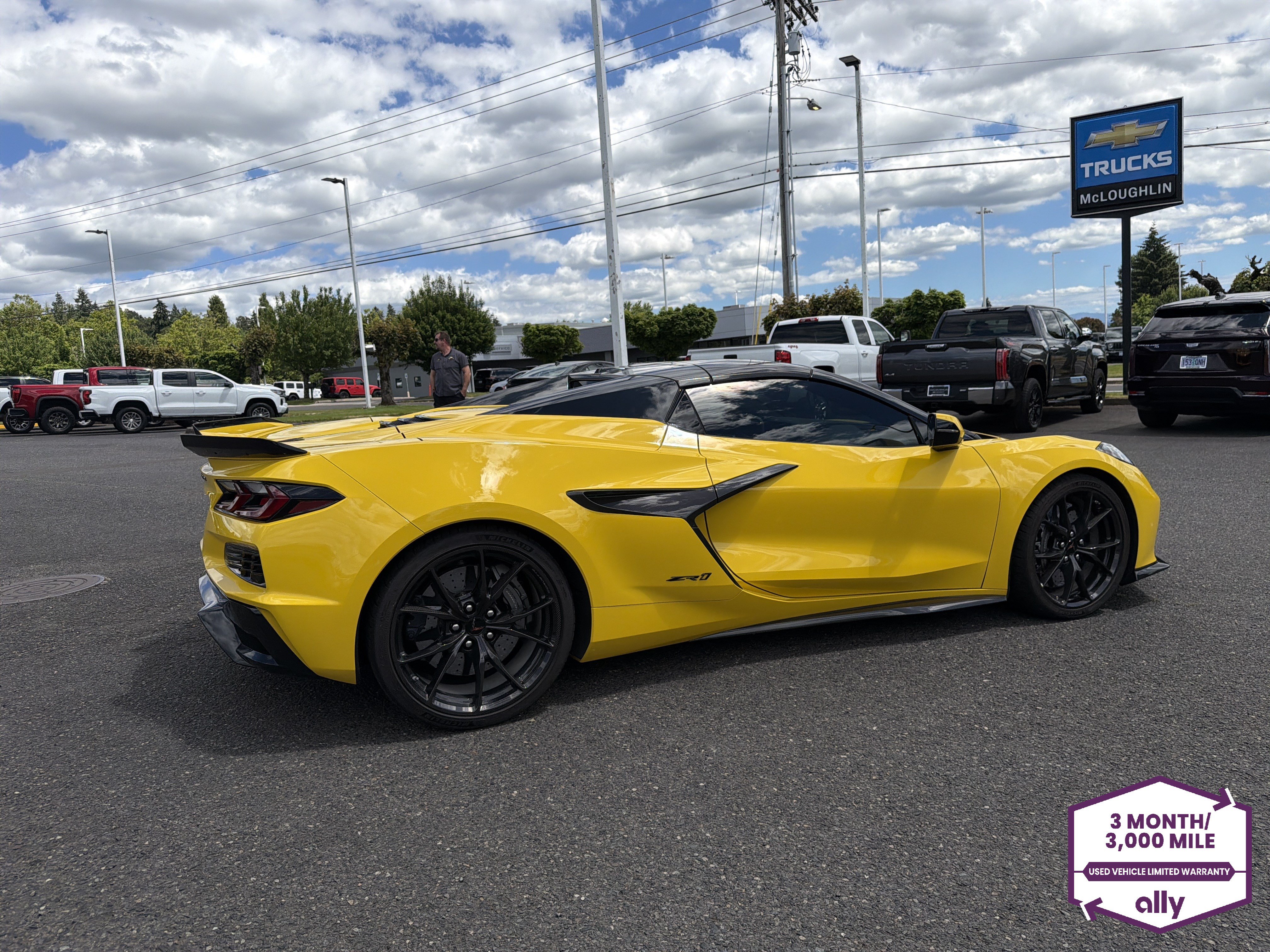 Used 2025 Chevrolet Corvette ZR1 w/ Stealth Interior Trim Package RWD image 6