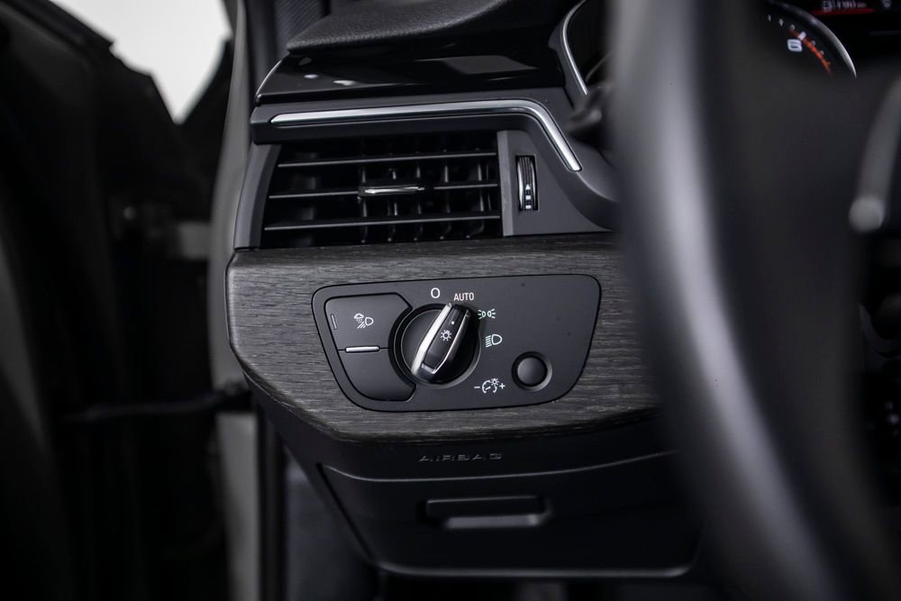 Used 2024 Audi A4 2.0T Premium w/ Convenience Package image 40