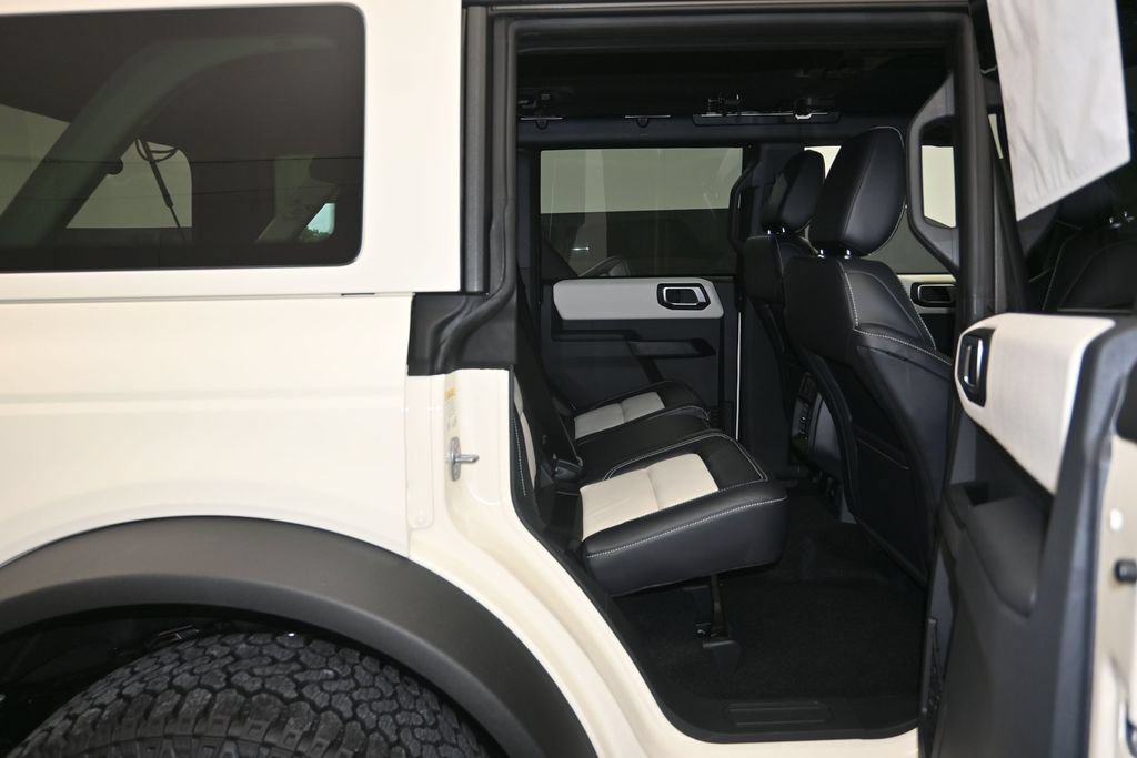 New 2026 Ford Bronco Outer Banks w/ Sasquatch Package AWD/4WD image 24