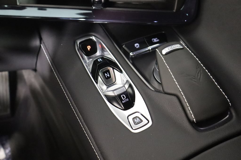 Used 2025 Chevrolet Corvette Stingray Preferred Cpe w/ Stealth Interior Trim Package RWD image 27