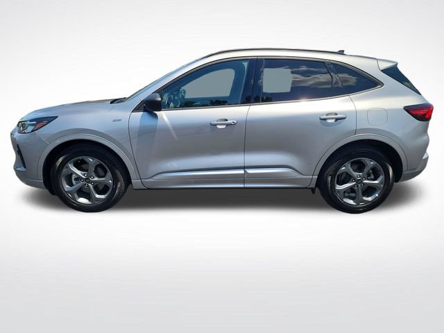 Used 2023 Ford Escape ST-Line w/ Tech Pack #1 FWD image 2