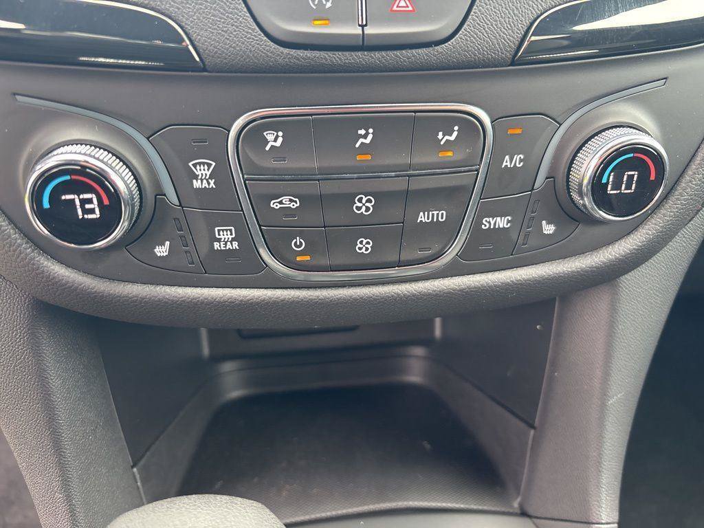 Used 2024 Chevrolet Equinox RS AWD/4WD image 24