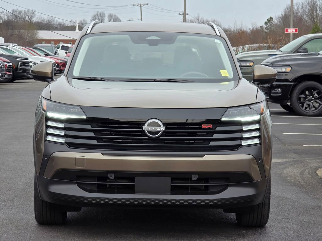 Used 2025 Nissan Kicks SR image 3