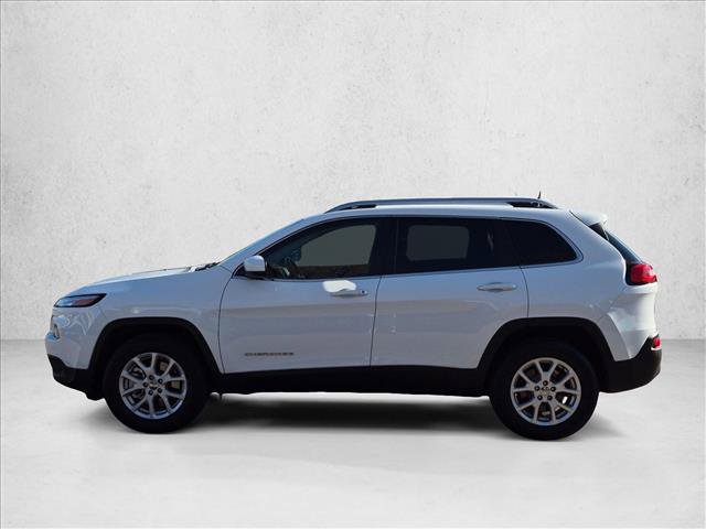 Used 2016 Jeep Cherokee Latitude w/ Cold Weather Group AWD/4WD image 9