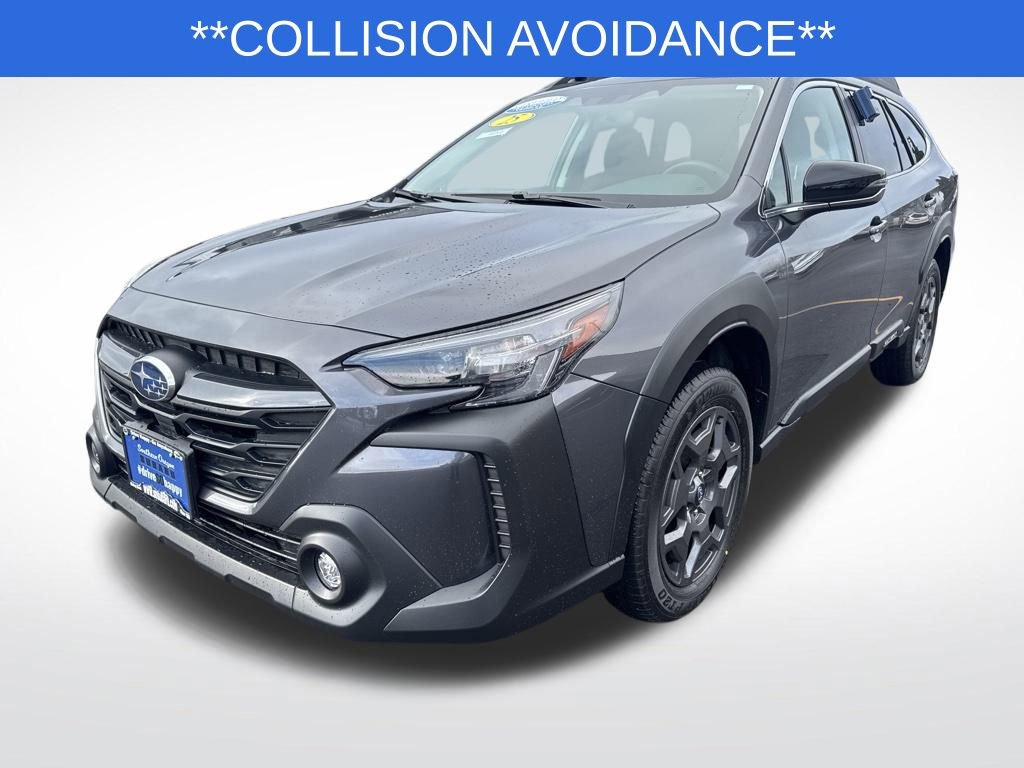 Used 2025 Subaru Outback Premium image 3