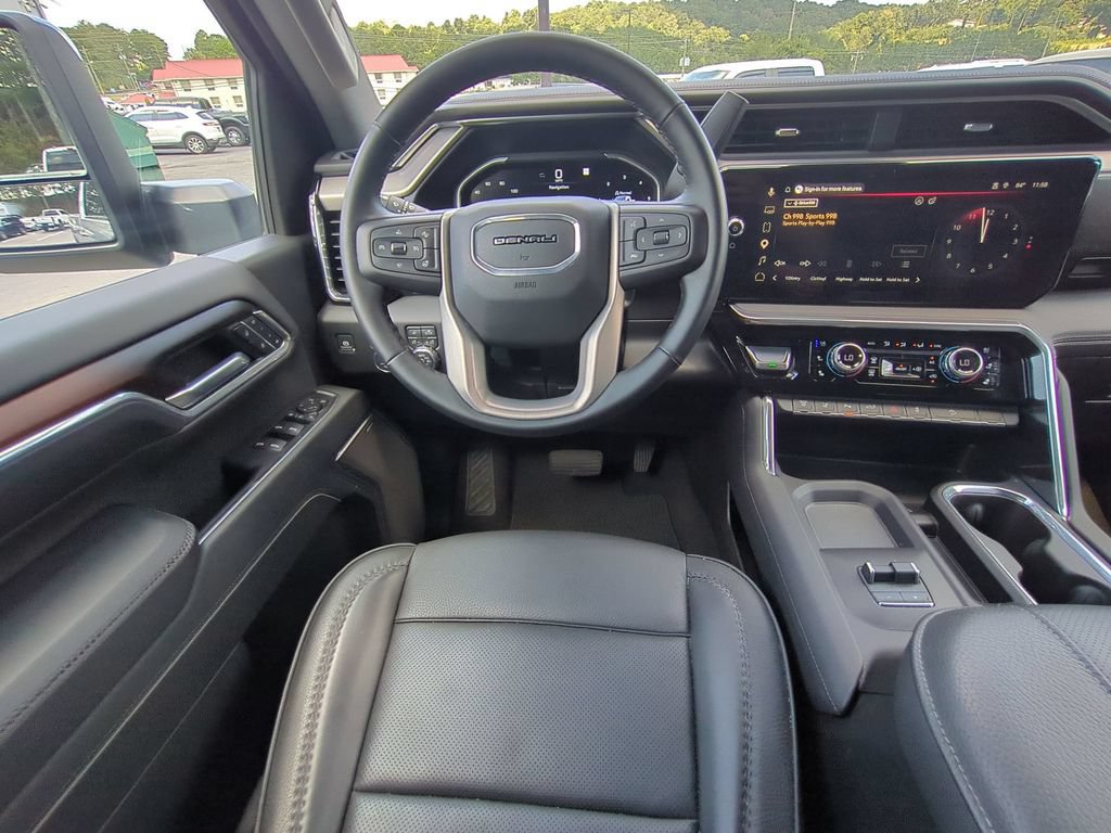 Used 2026 GMC Sierra 2500 Denali w/ Technology Package AWD/4WD image 19