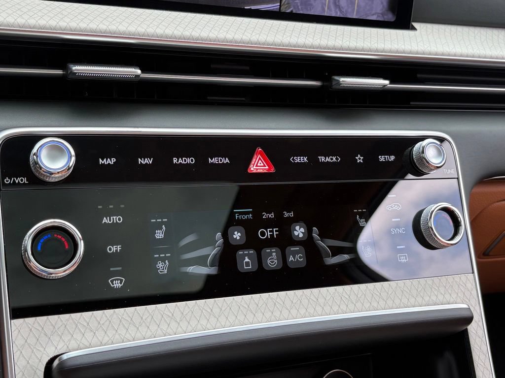 New 2026 Genesis GV80 2.5T Prestige AWD/4WD image 17