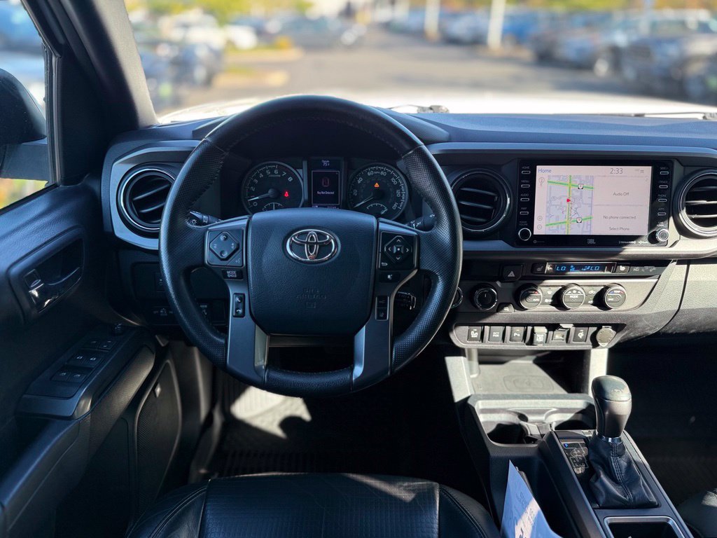 Used 2020 Toyota Tacoma TRD Off-Road w/ TRD Premium Off Road Package AWD/4WD image 24