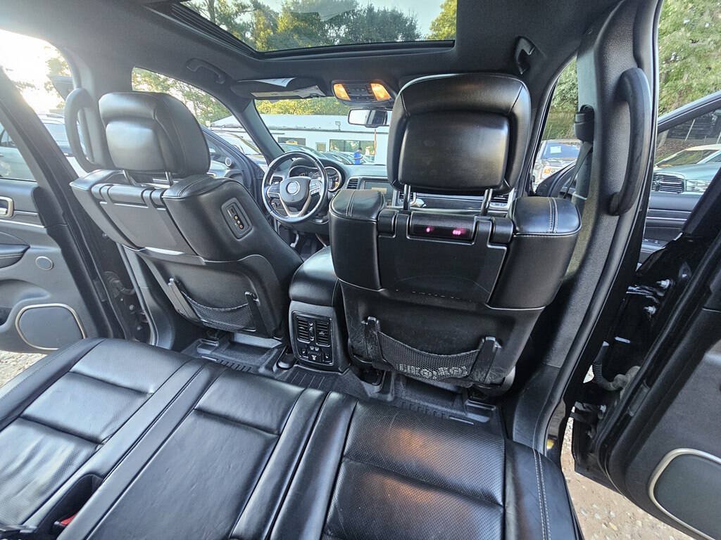 Used 2016 Jeep Grand Cherokee Overland w/ Advanced Technology Group AWD/4WD image 20