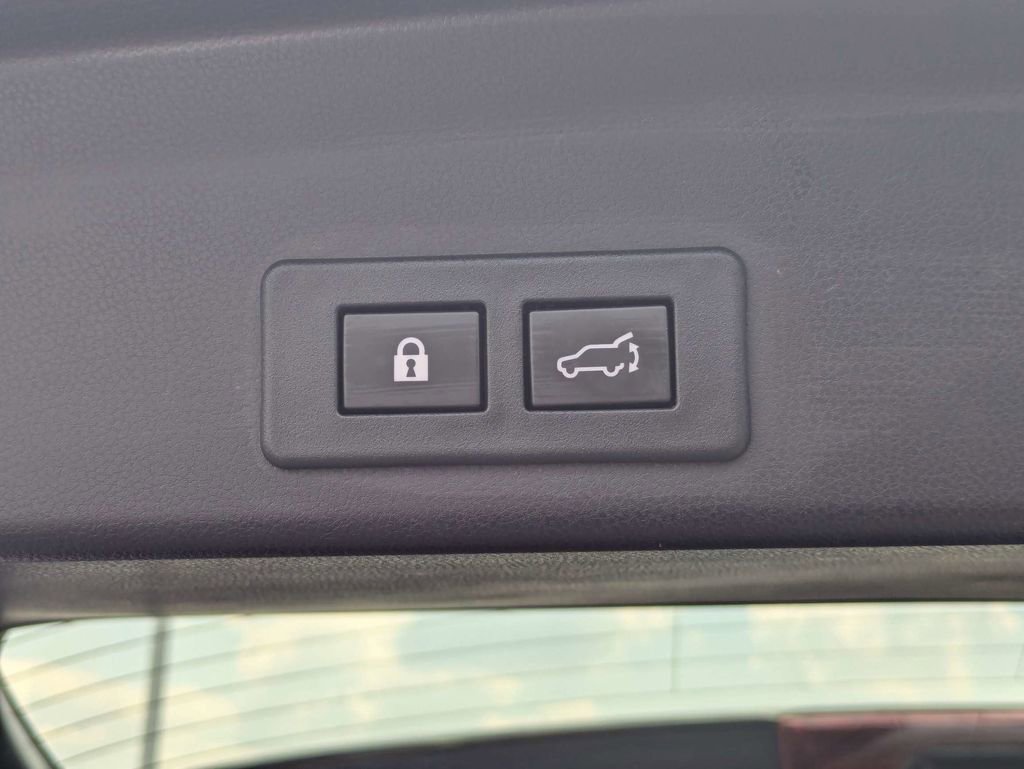 Certified 2023 Subaru Ascent Touring AWD/4WD image 15