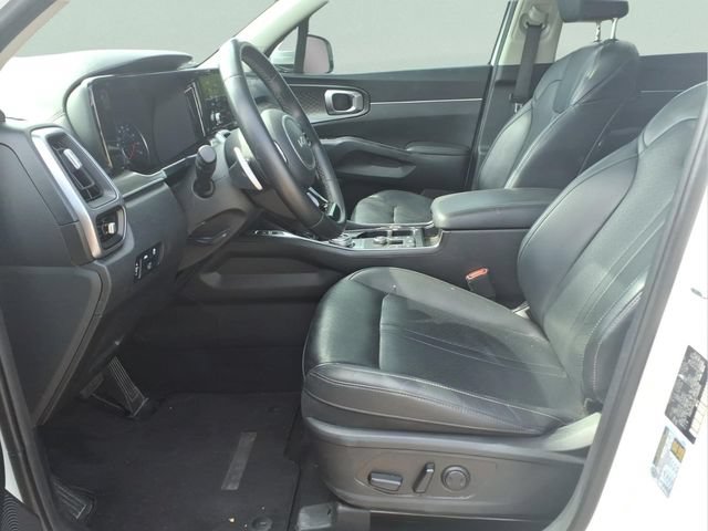 Used 2023 Kia Sorento EX w/ Panoramic Sunroof Package FWD image 18