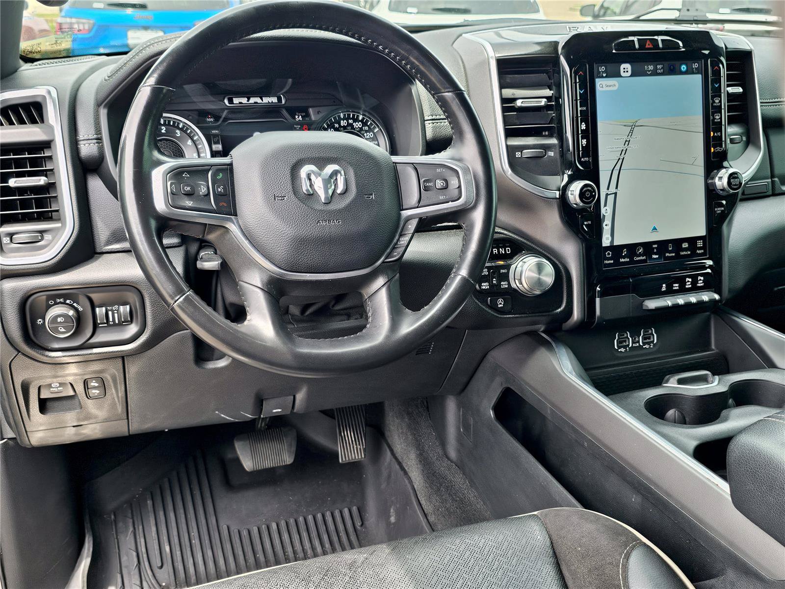 Used 2022 RAM 1500 Laramie w/ Sport Appearance Package AWD/4WD image 34