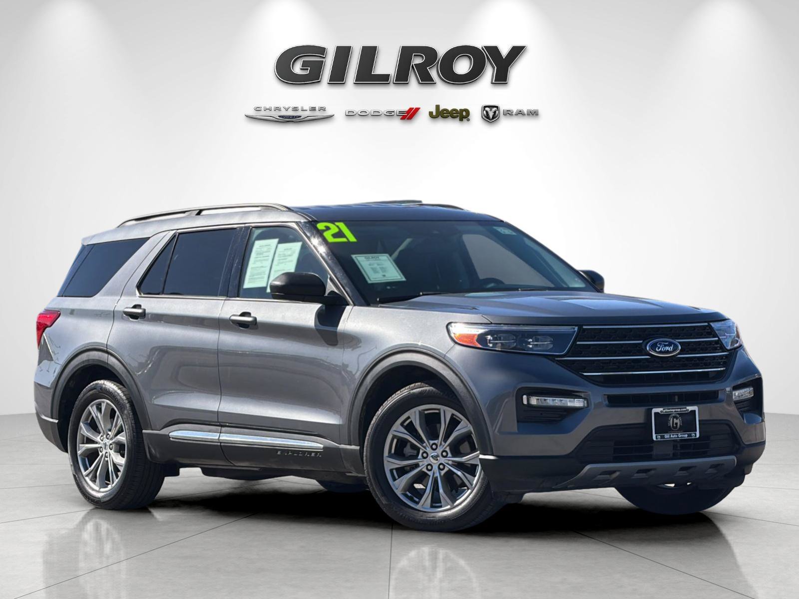 Used 2021 Ford Explorer XLT w/ Equipment Group 202A RWD image 2