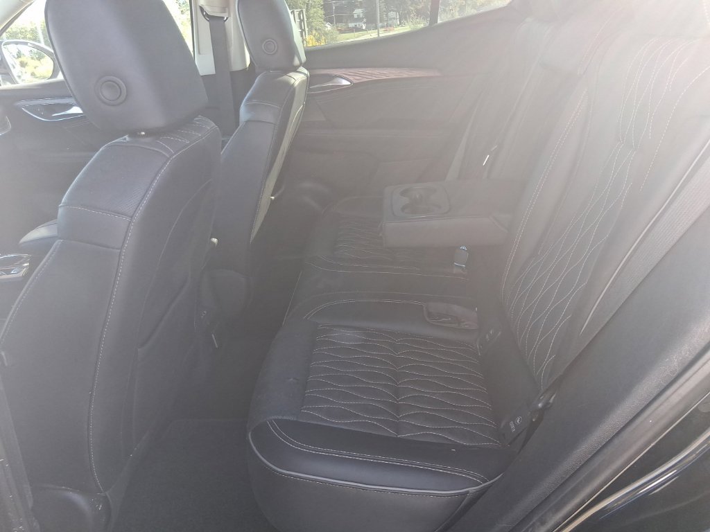 Used 2022 Buick Envision Avenir w/ Safety Package FWD image 23