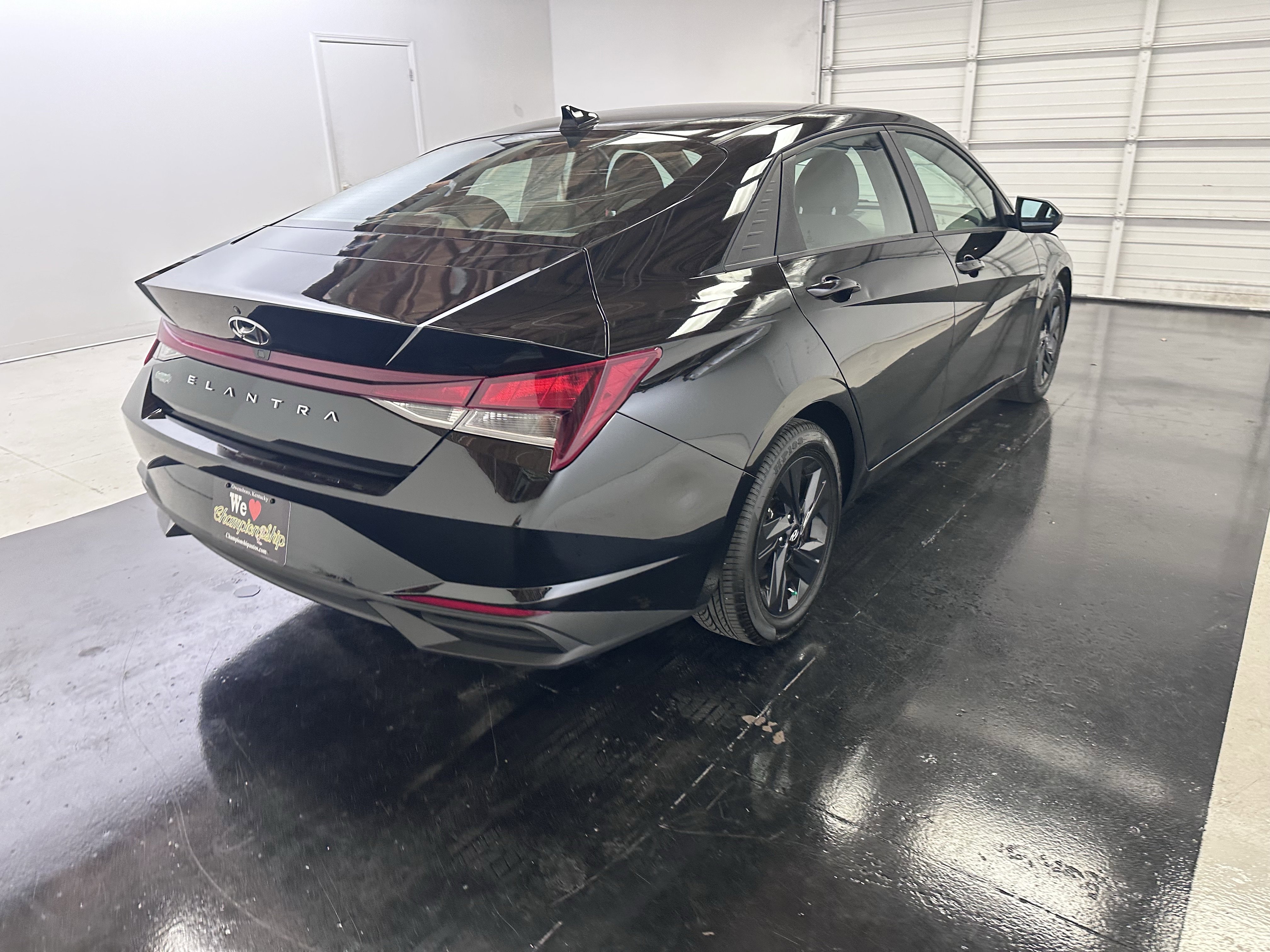 Used 2021 Hyundai Elantra SEL image 16