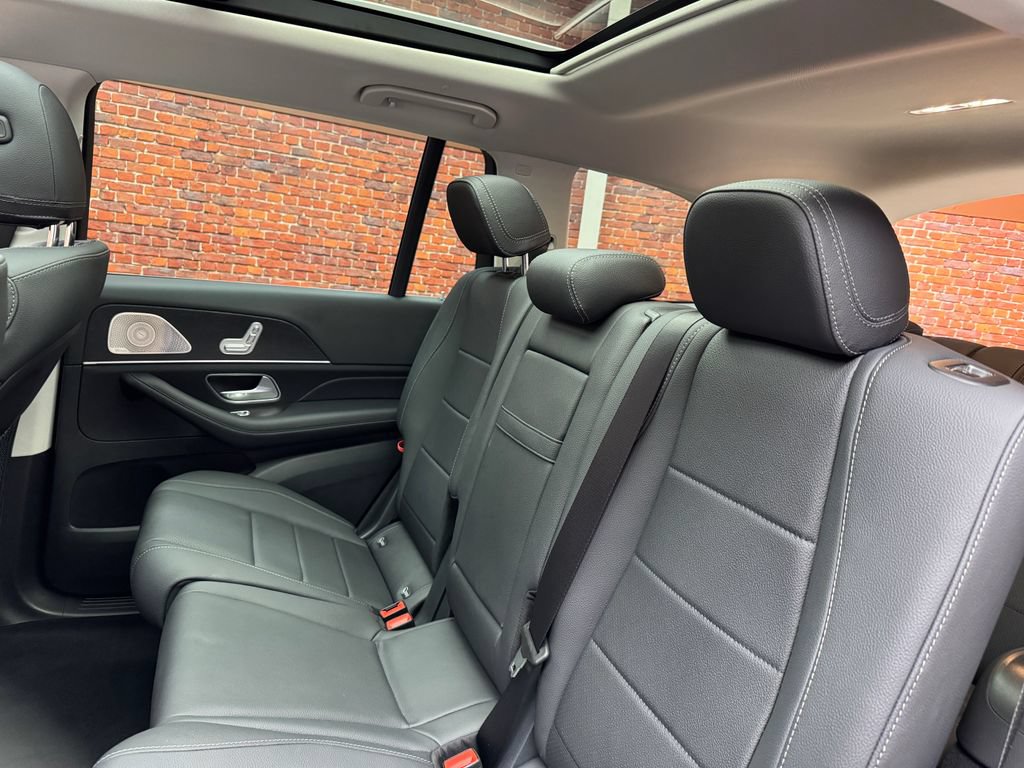 Used 2026 Mercedes-Benz GLS 450 4MATIC image 26
