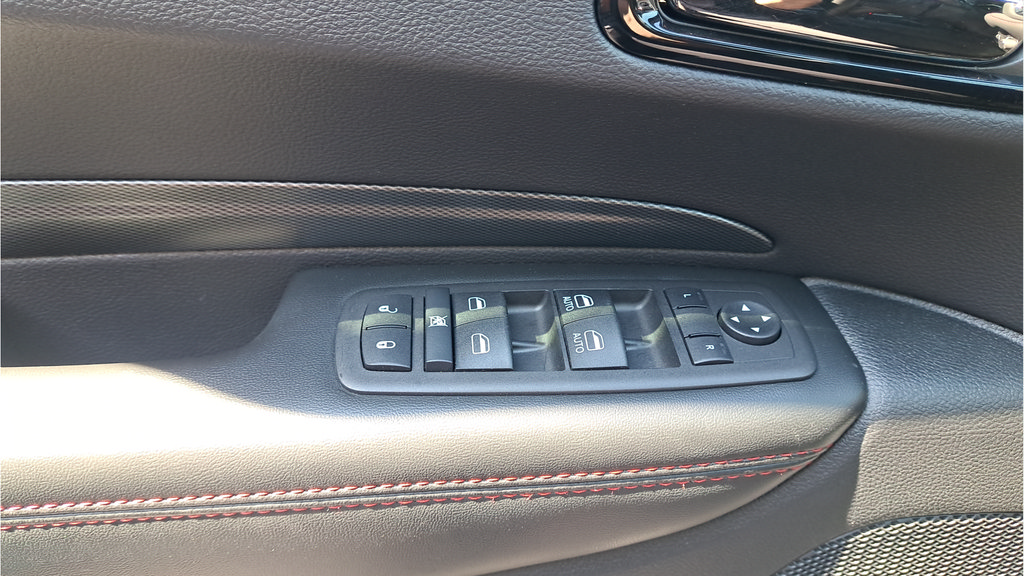 Used 2025 Dodge Durango GT w/ Blacktop Package AWD/4WD image 25