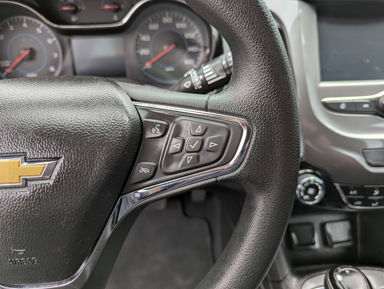 Used 2018 Chevrolet Cruze LT FWD image 17