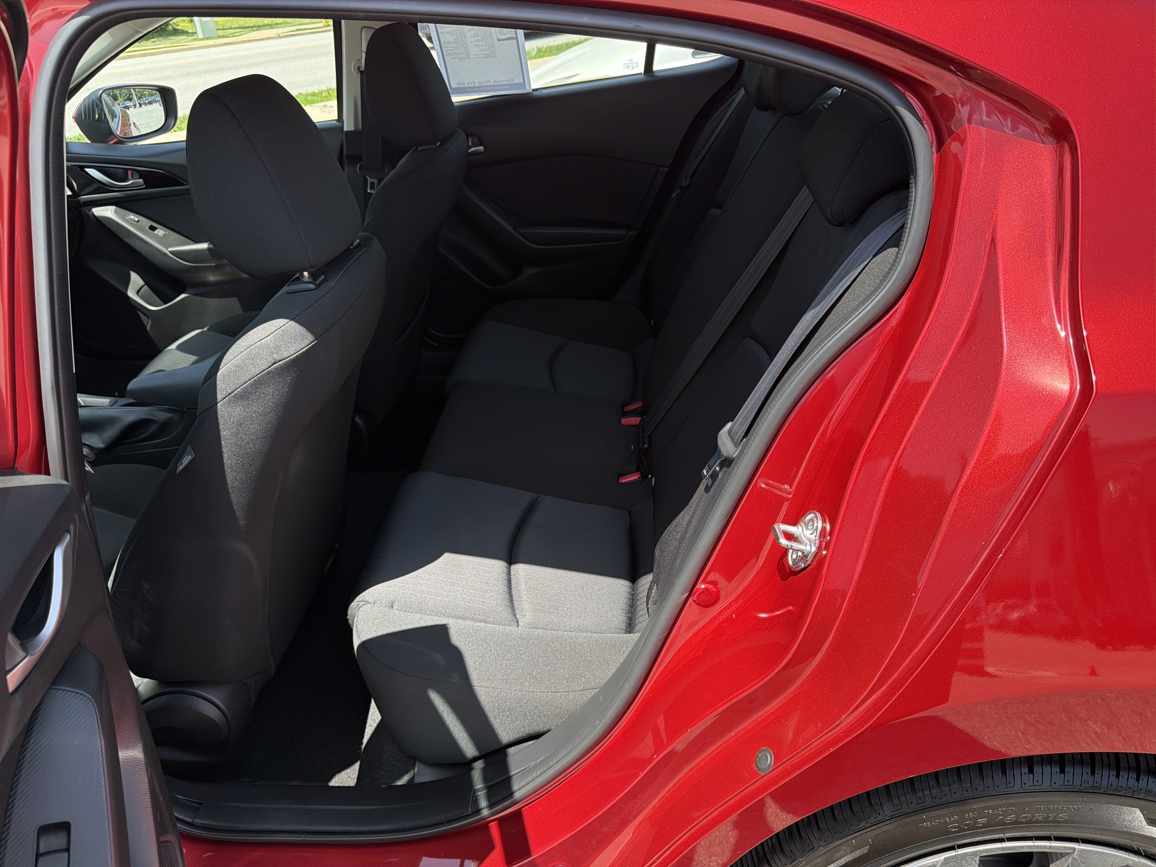Used 2014 MAZDA MAZDA3 i Sport FWD image 31