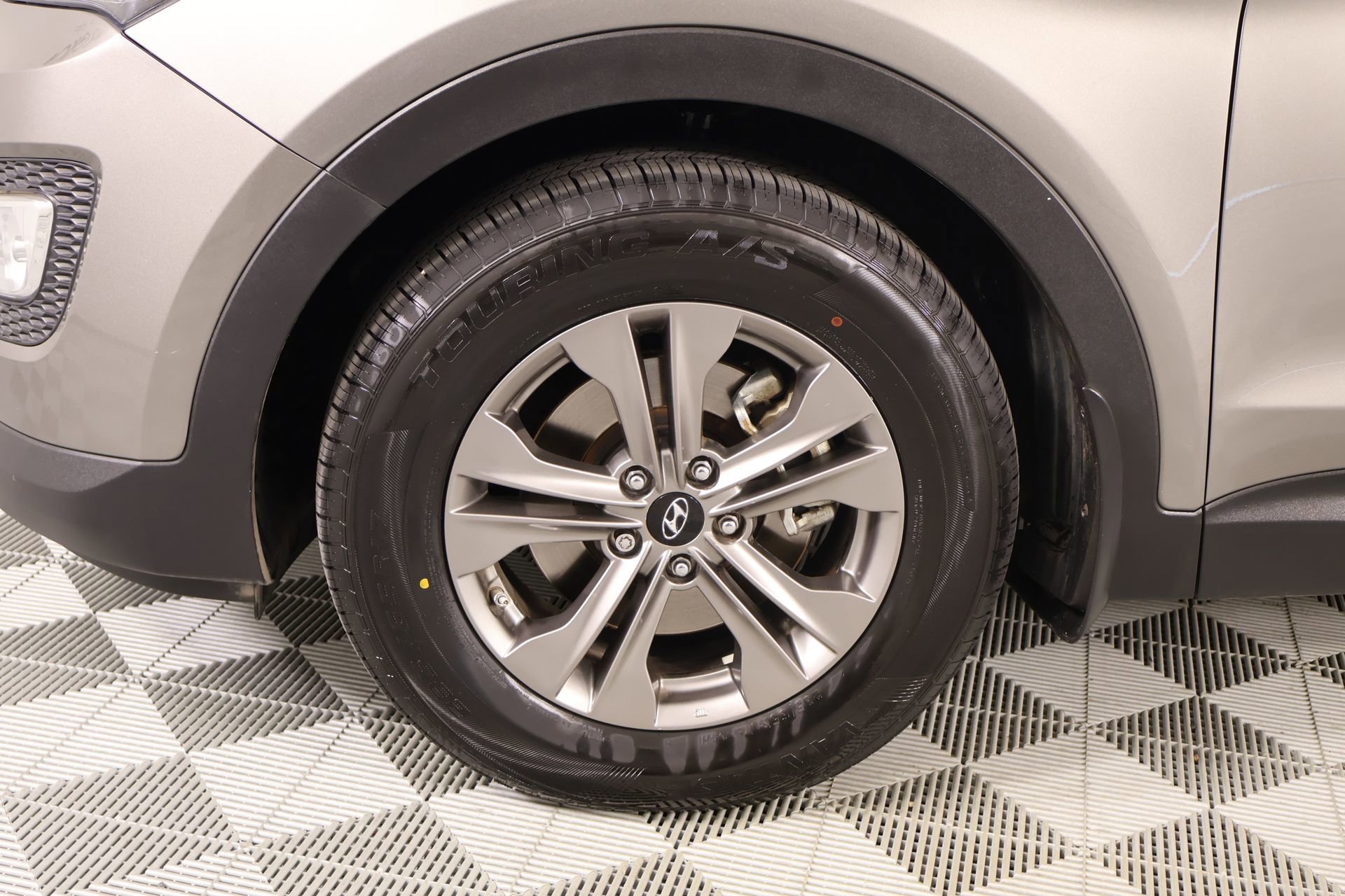 Used 2015 Hyundai Santa Fe Sport w/ Option Group 02 FWD image 16