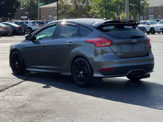 Used 2016 Ford Focus ST FWD image 3