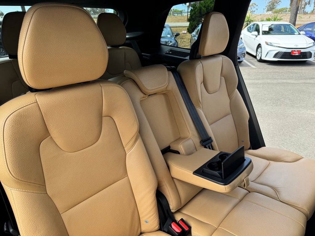 Used 2018 Volvo XC90 T6 Momentum w/ Convenience Package AWD/4WD image 19