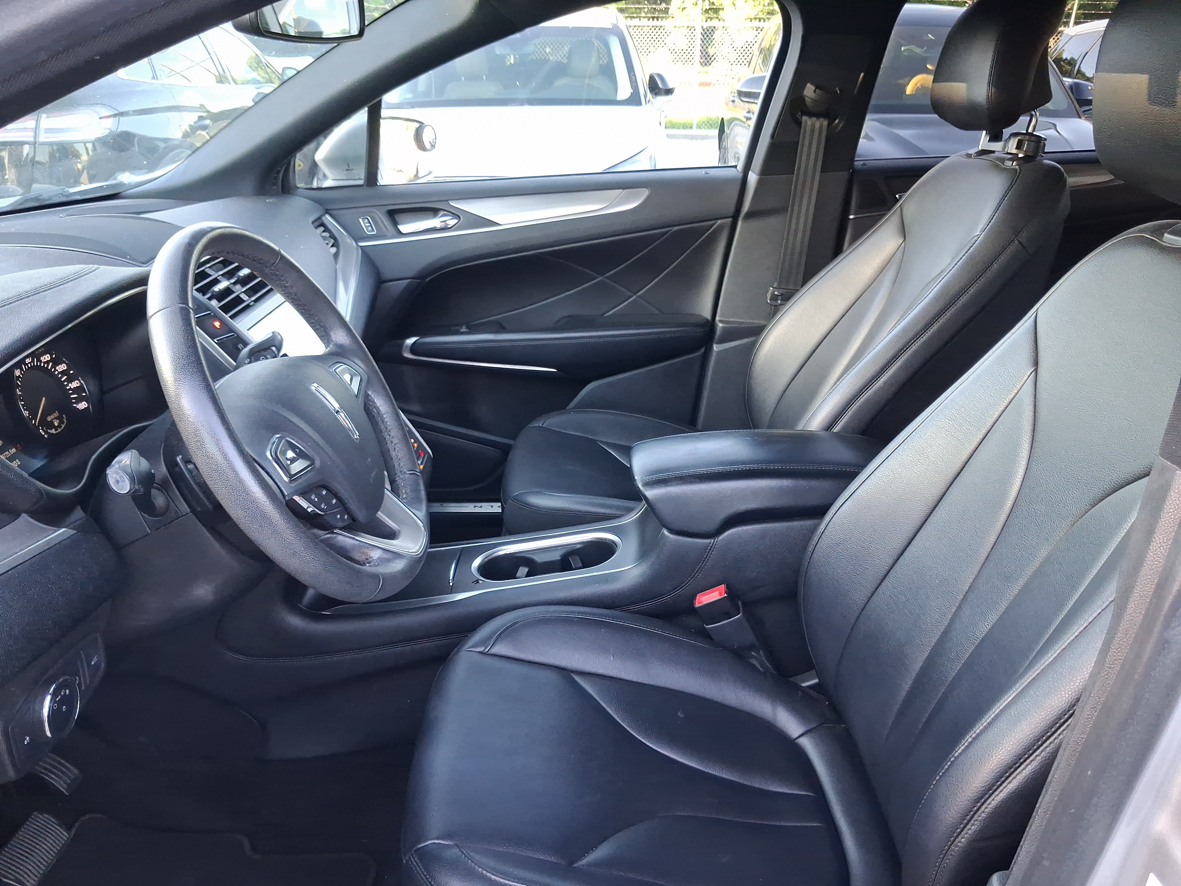 Used 2019 Lincoln MKC Premiere FWD image 10