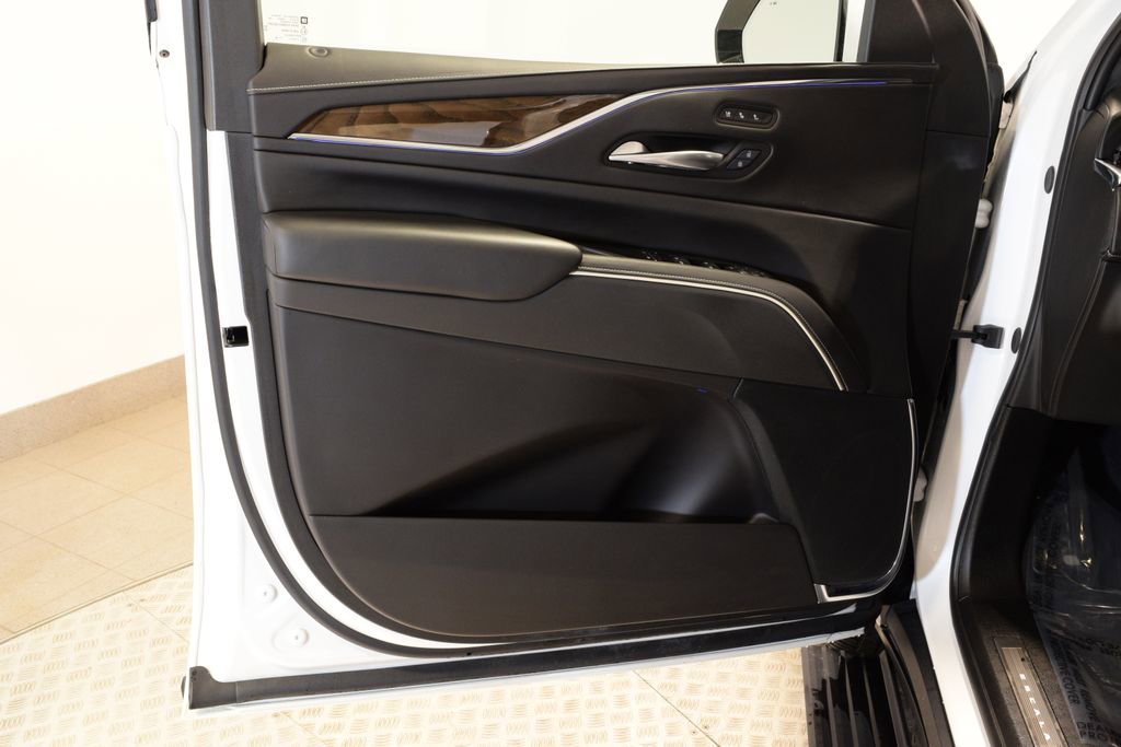 Used 2024 Cadillac Escalade Sport Platinum image 15