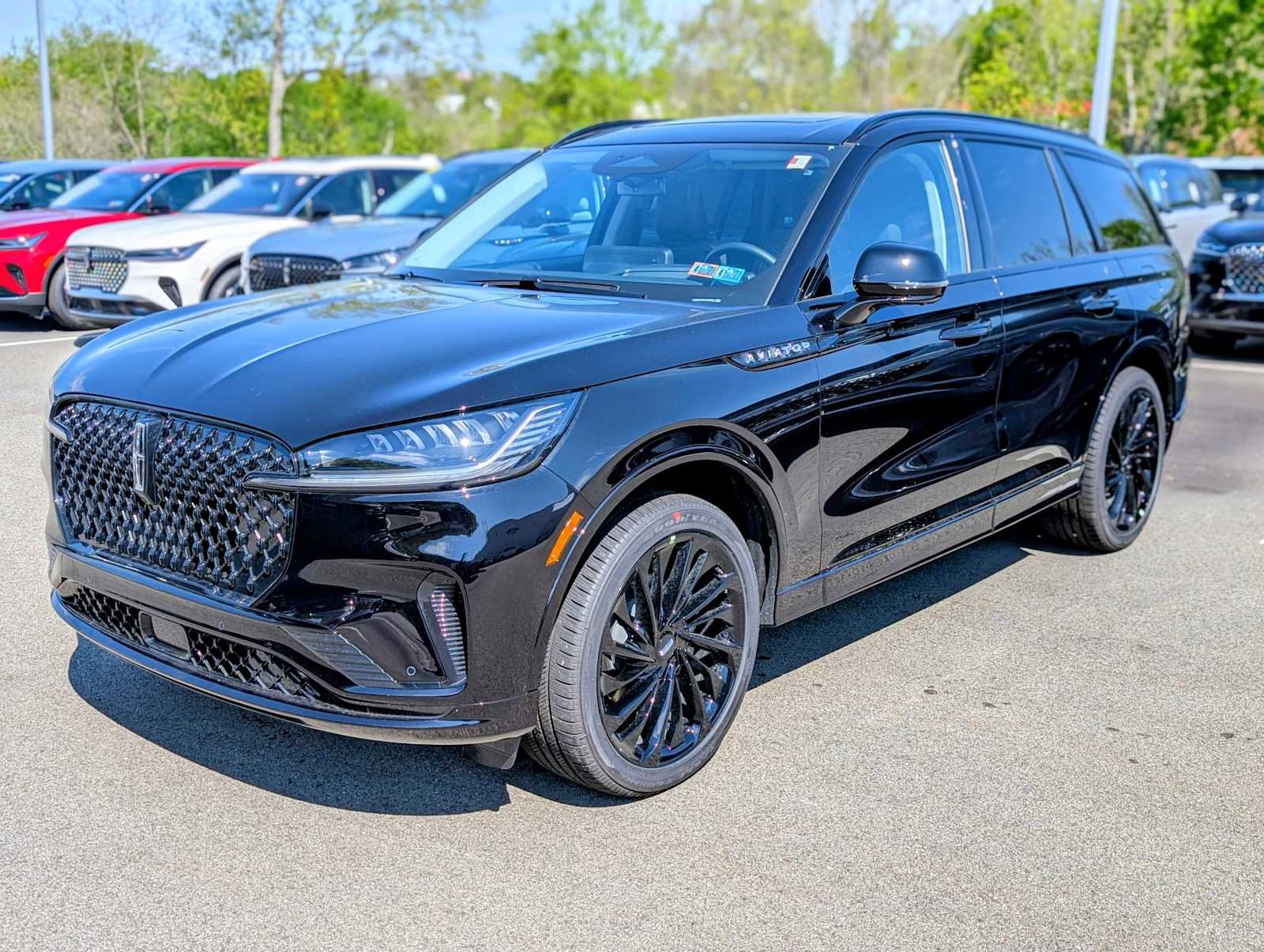 New 2026 Lincoln Aviator Reserve w/ Jet Appearance Package AWD/4WD image 1