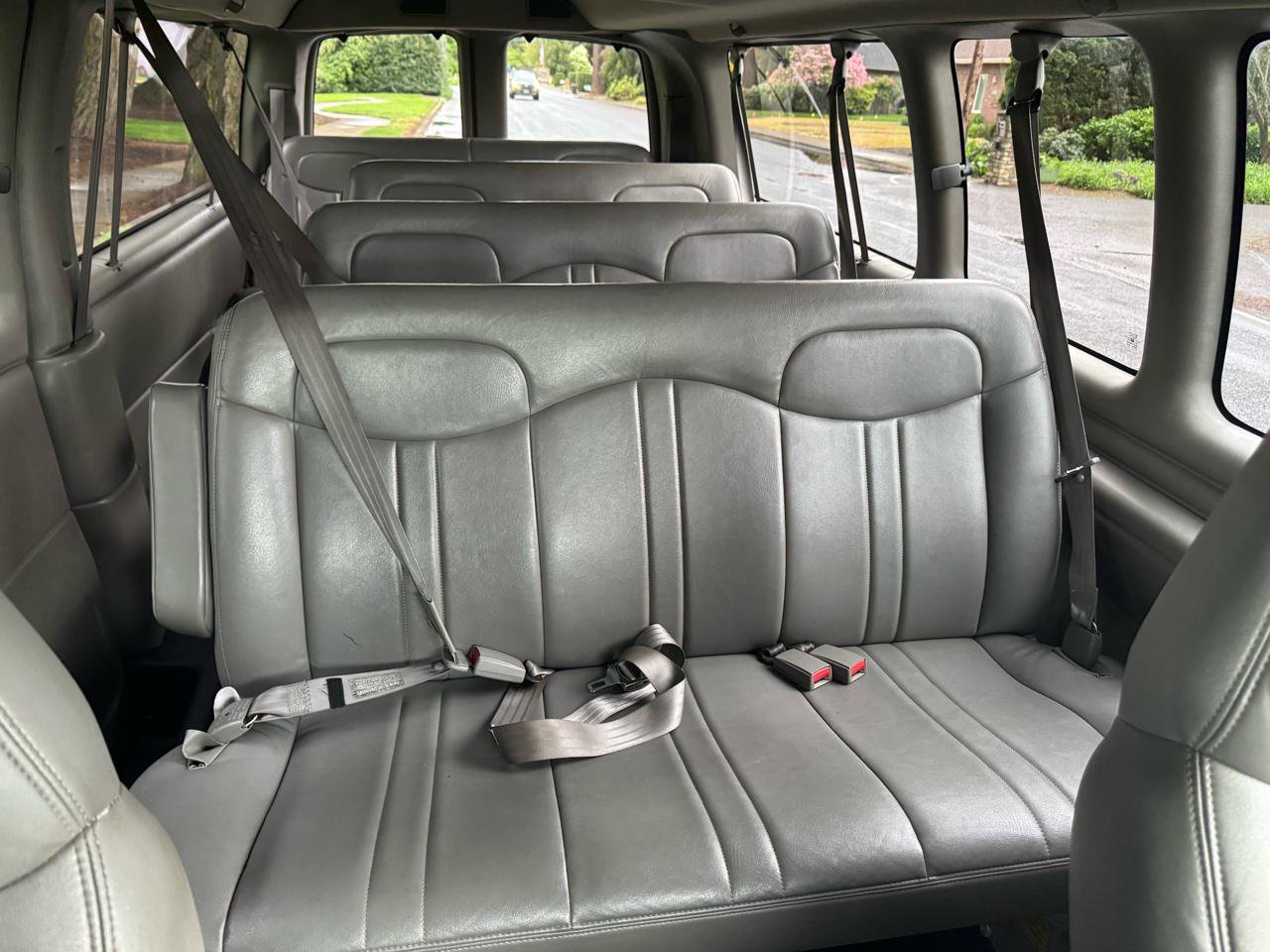 Used 2000 GMC Savana 3500 Extended Passenger image 20