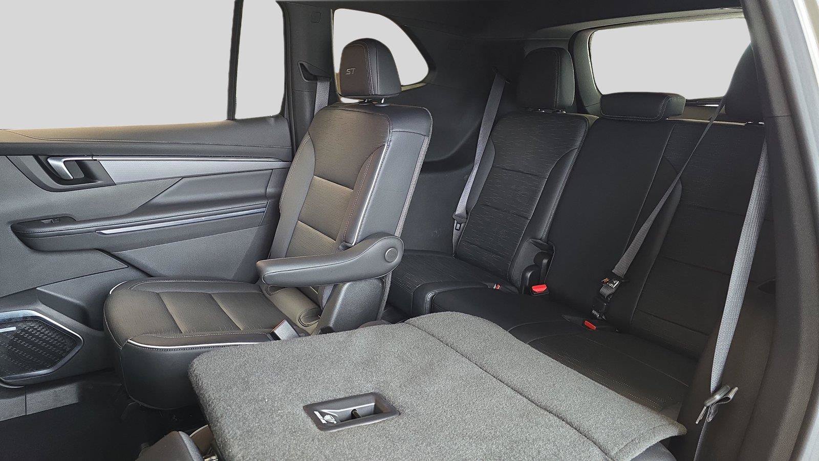 Used 2026 Buick Enclave Sport Touring AWD/4WD image 19