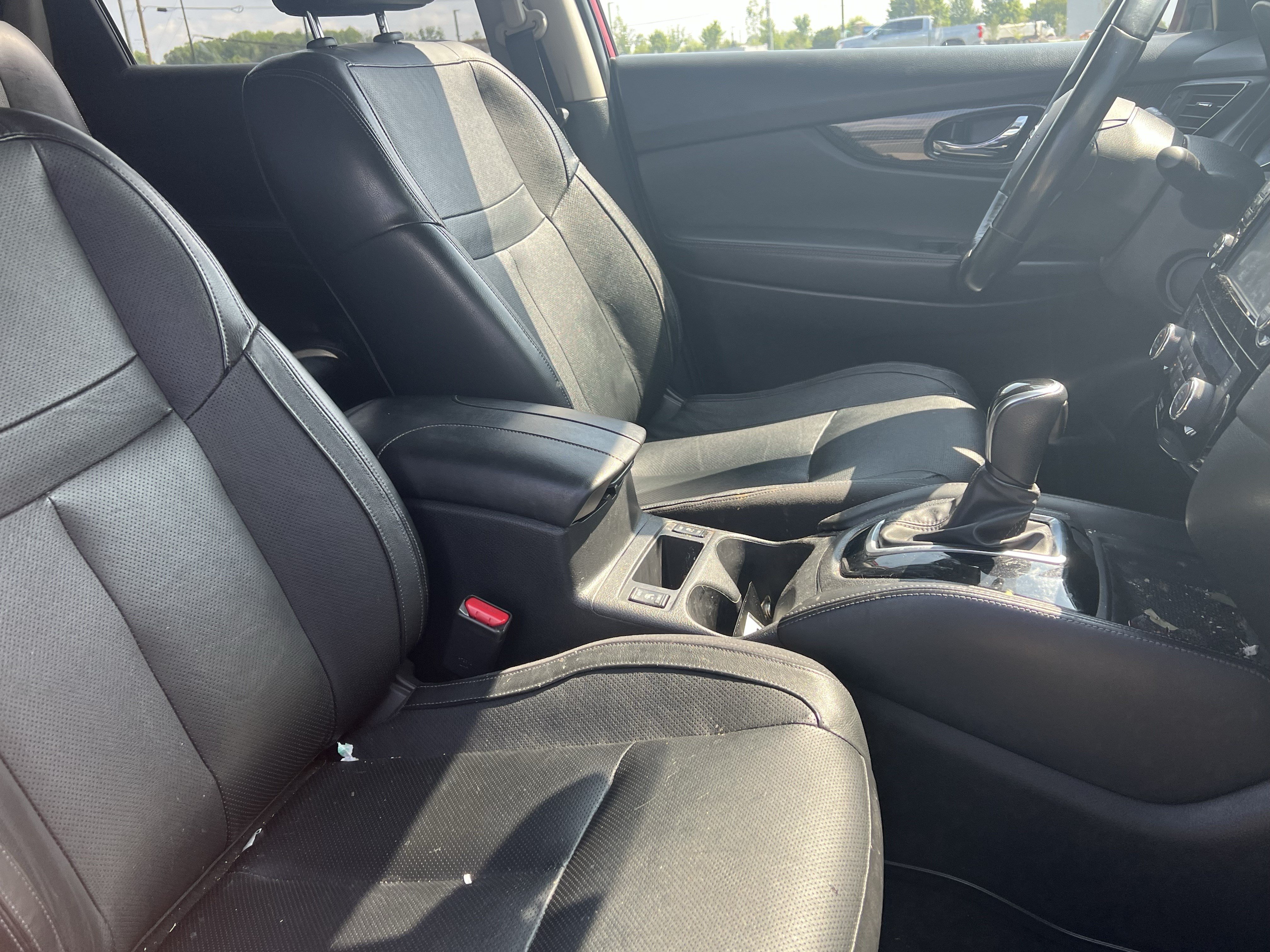 Used 2017 Nissan Rogue SL w/ SL Premium Package FWD image 35