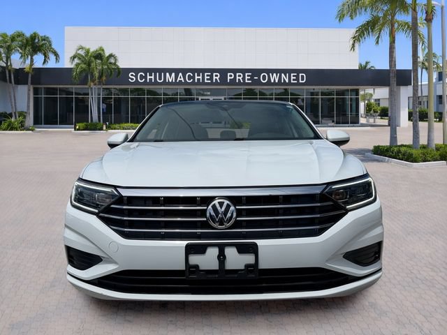Used 2019 Volkswagen Jetta SEL w/ Cold Weather Package FWD image 2
