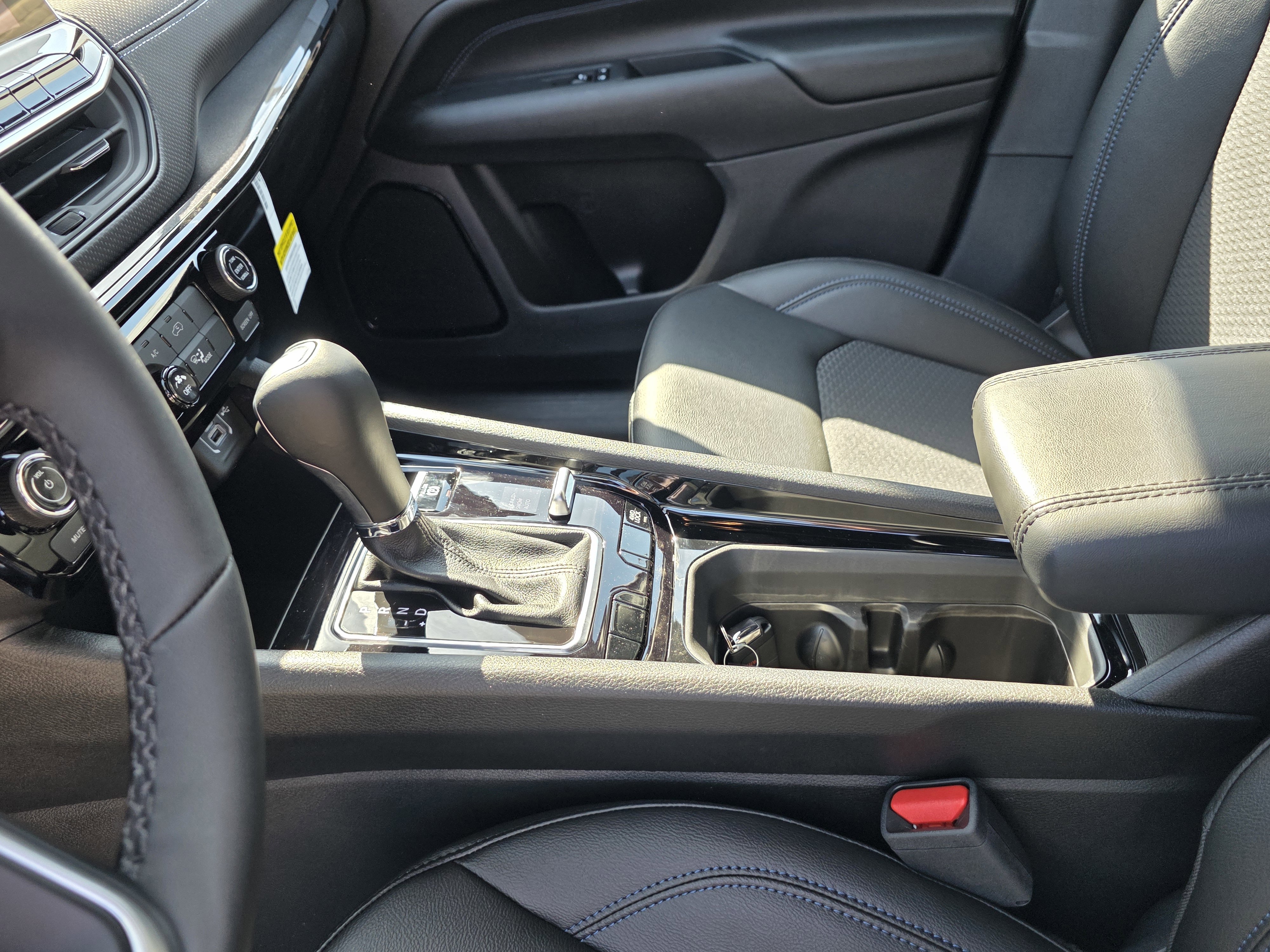 New 2025 Jeep Compass Latitude w/ Altitude Special Edition image 12