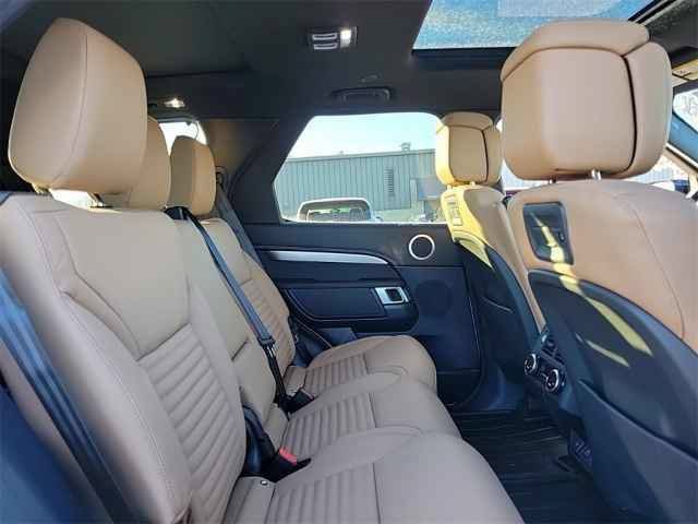 New 2025 Land Rover Discovery Dynamic SE AWD/4WD image 24