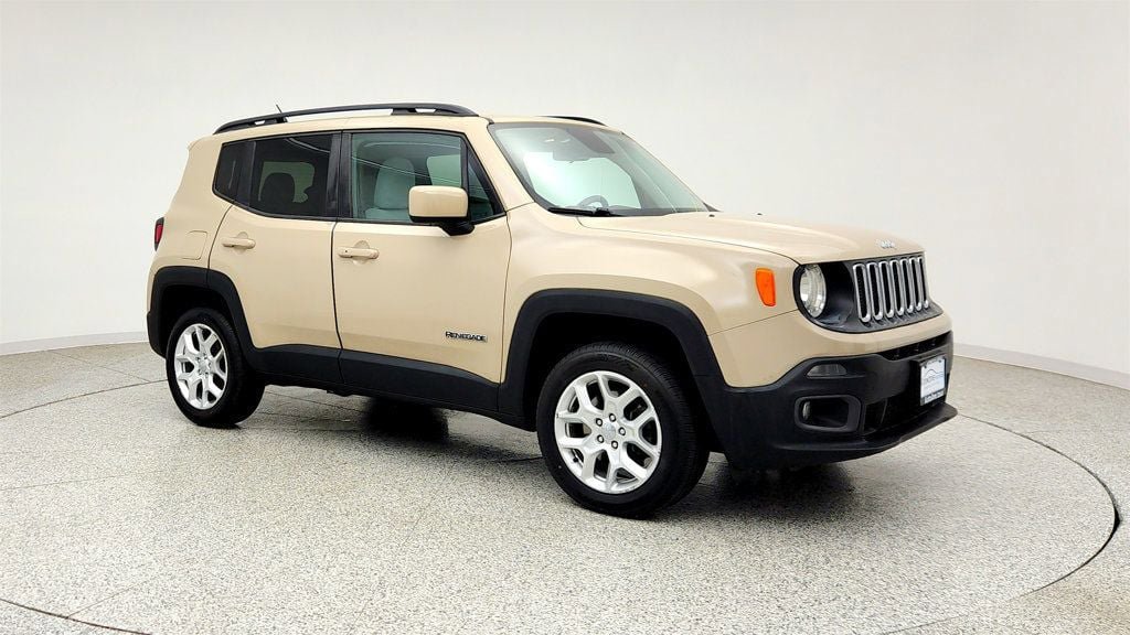 Used 2015 Jeep Renegade Latitude w/ Popular Equipment Group AWD/4WD image 3