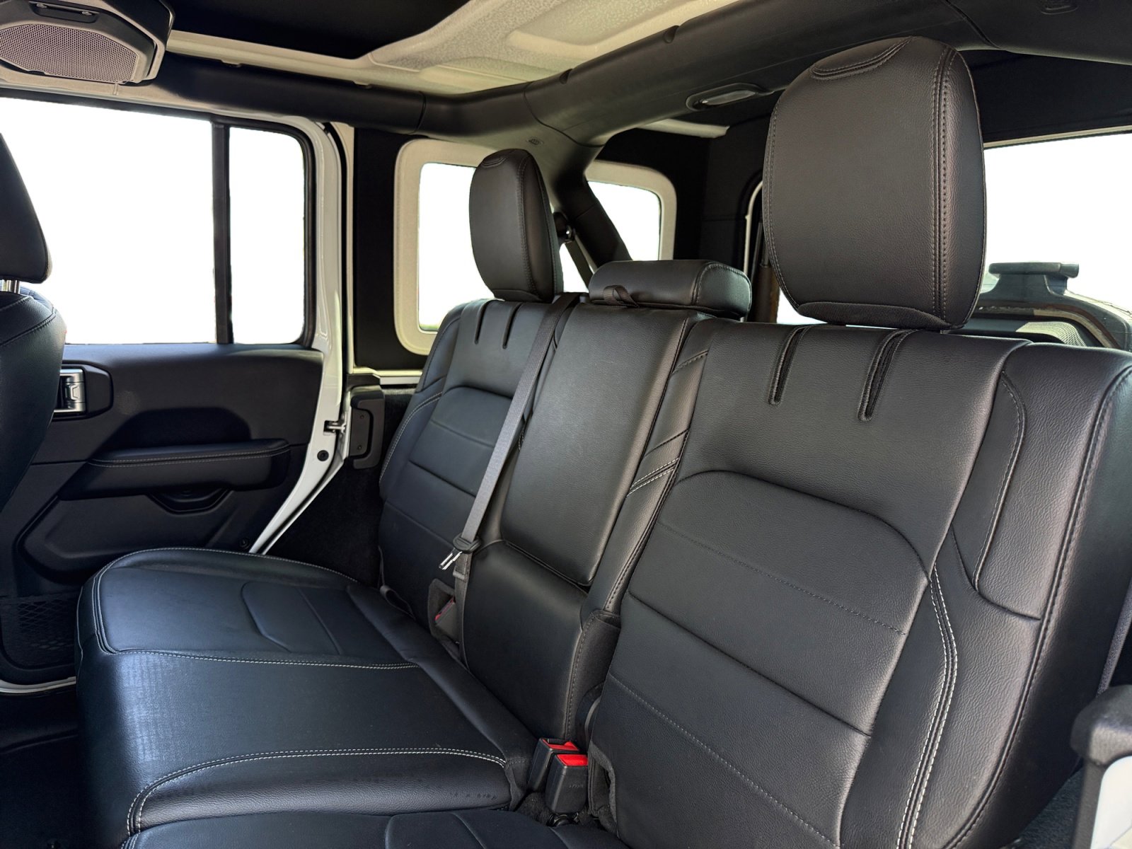 Used 2021 Jeep Wrangler Unlimited Sahara w/ Cold Weather Group image 13