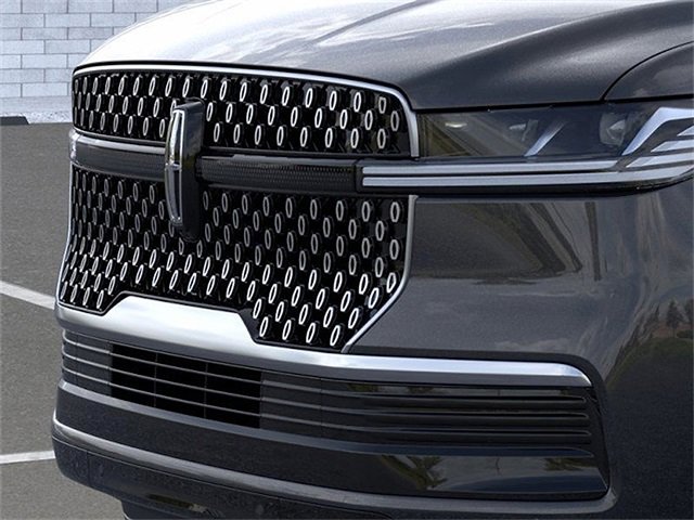 New 2026 Lincoln Navigator L Reserve AWD/4WD image 17