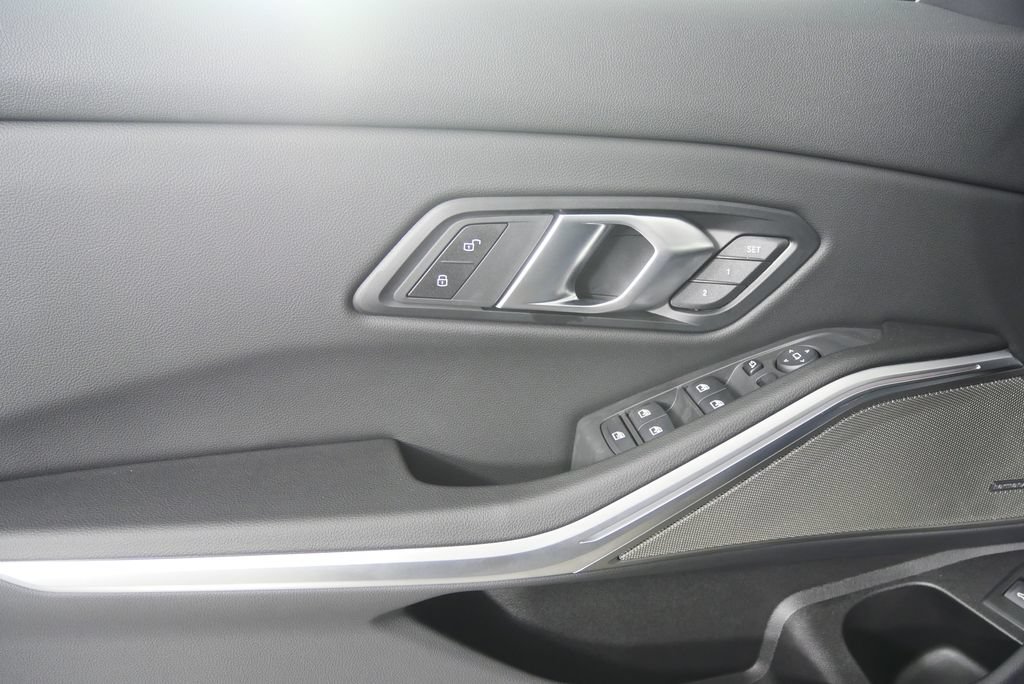 New 2026 BMW 330i Sedan w/ M Sport Package RWD image 8