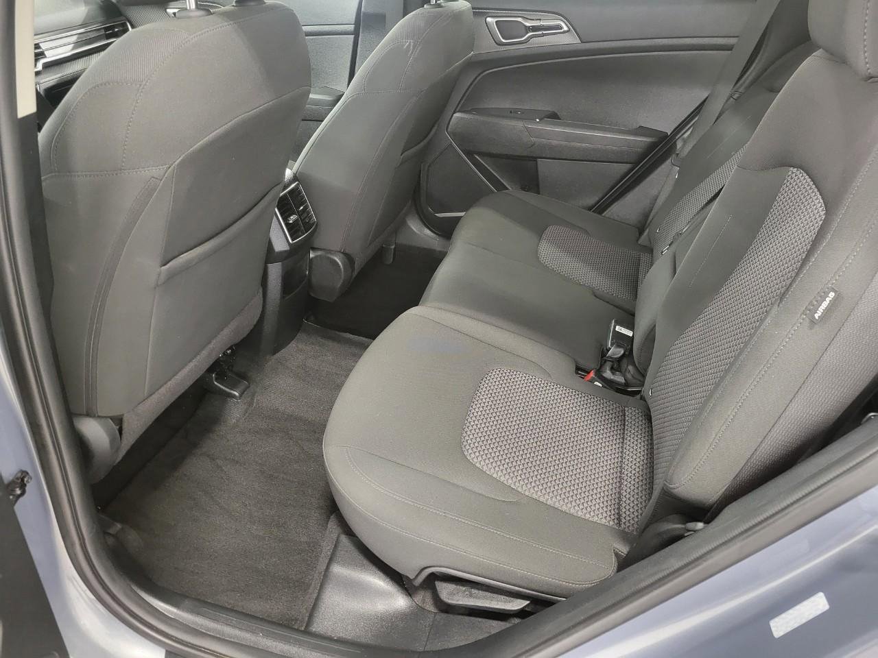 Used 2025 Kia Sportage LX image 22