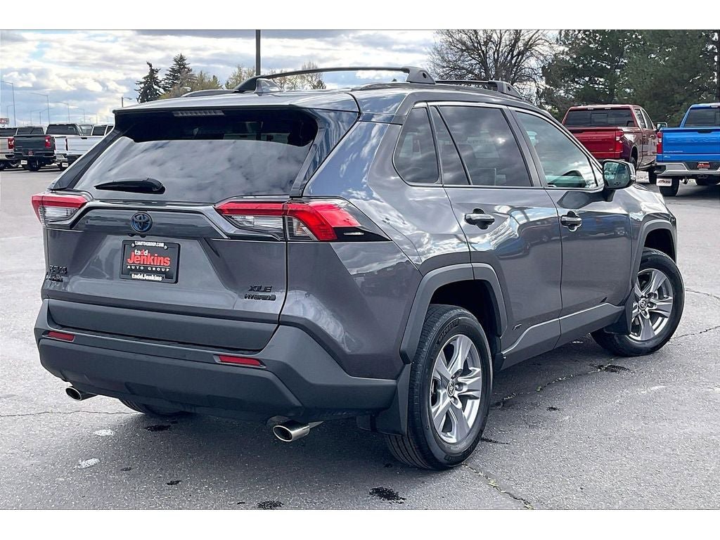 Used 2024 Toyota RAV4 XLE AWD/4WD image 15