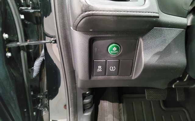 Certified 2021 Honda HR-V LX image 21