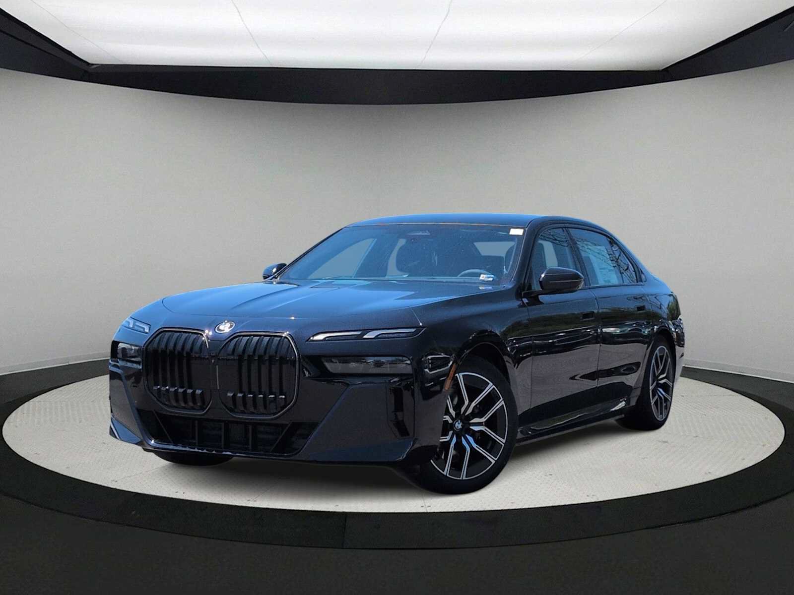 Used 2026 BMW i7 xDrive60 w/ M Sport Package RWD image 1