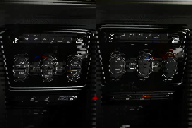 Certified 2023 Volkswagen Atlas Cross Sport SE w/ Panoramic Sunroof Package image 29