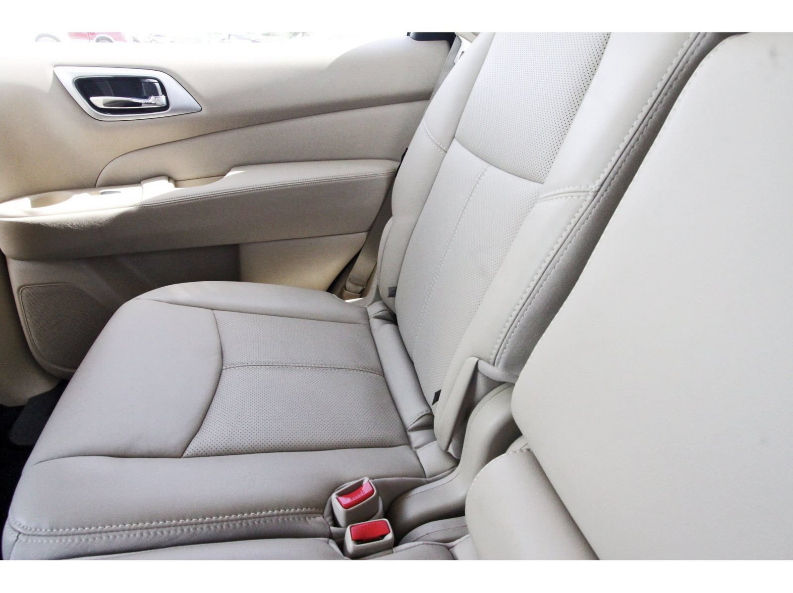 Used 2019 Nissan Pathfinder Platinum FWD image 13