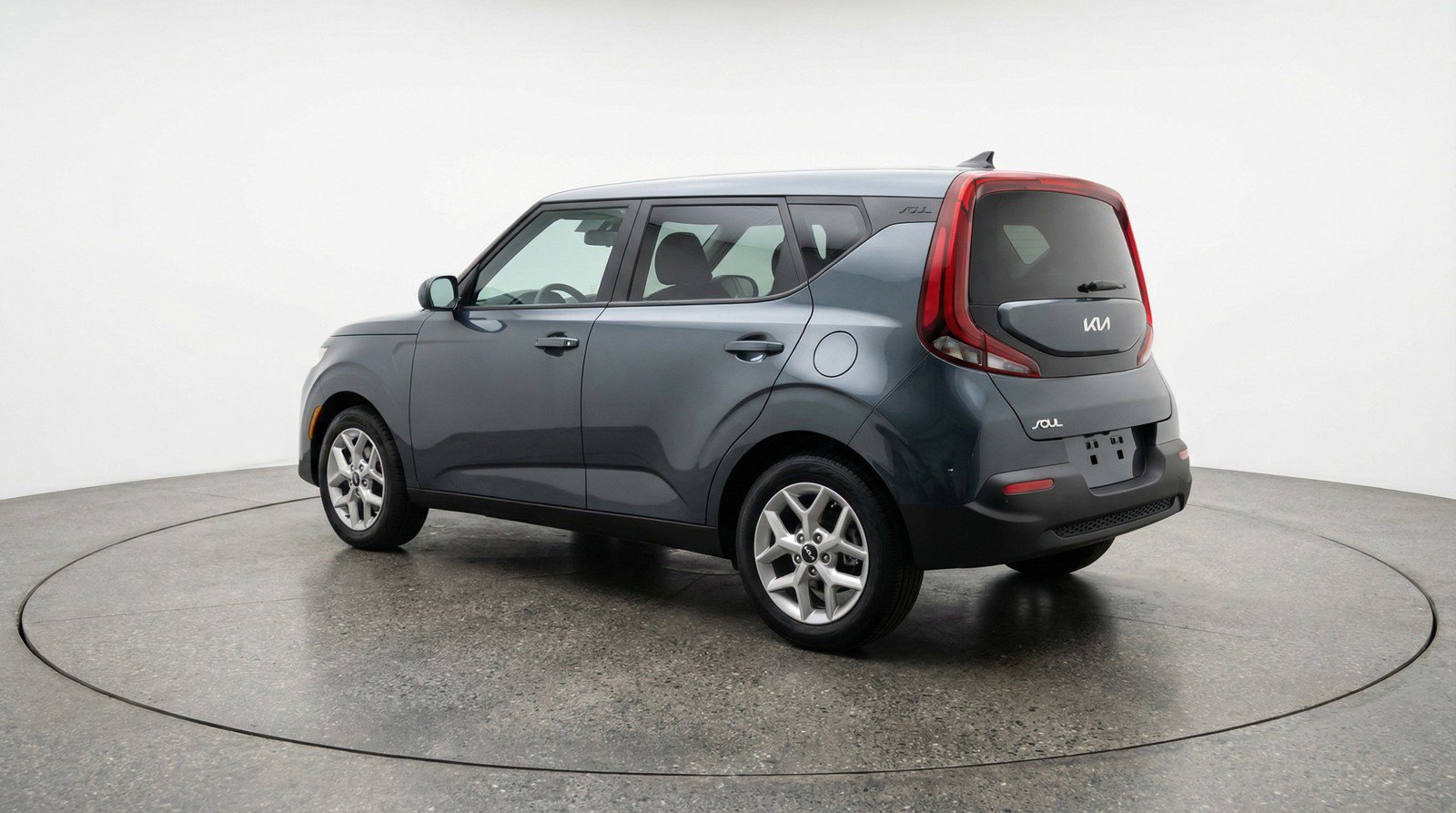 Used 2025 Kia Soul LX w/ LX Technology Package image 6