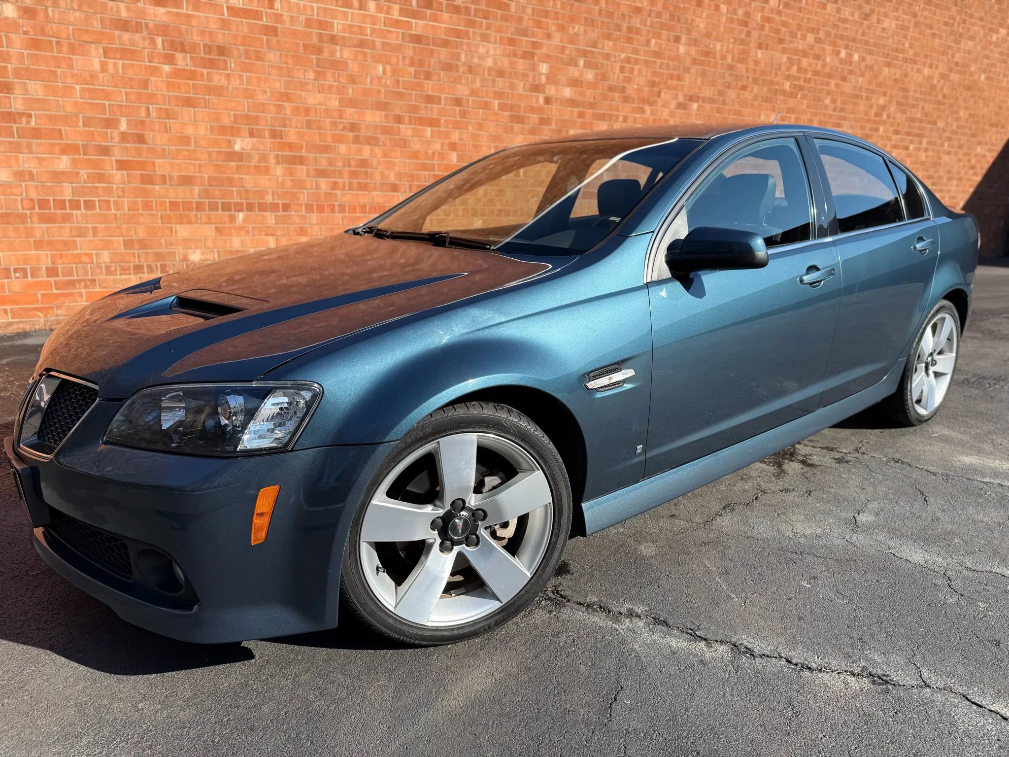 Used 2009 Pontiac G8 GT w/ Premium Package image 2