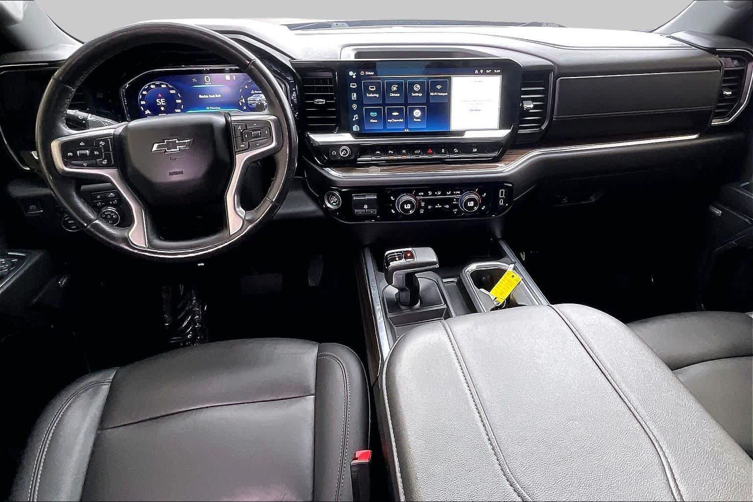 Used 2023 Chevrolet Silverado 1500 RST AWD/4WD image 15